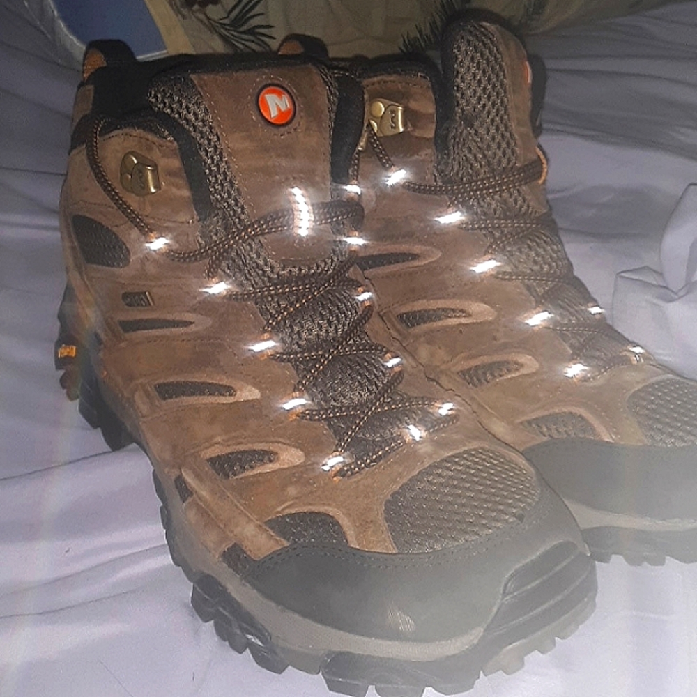 Mens 10.5 Merrell Moab Hiking Boots